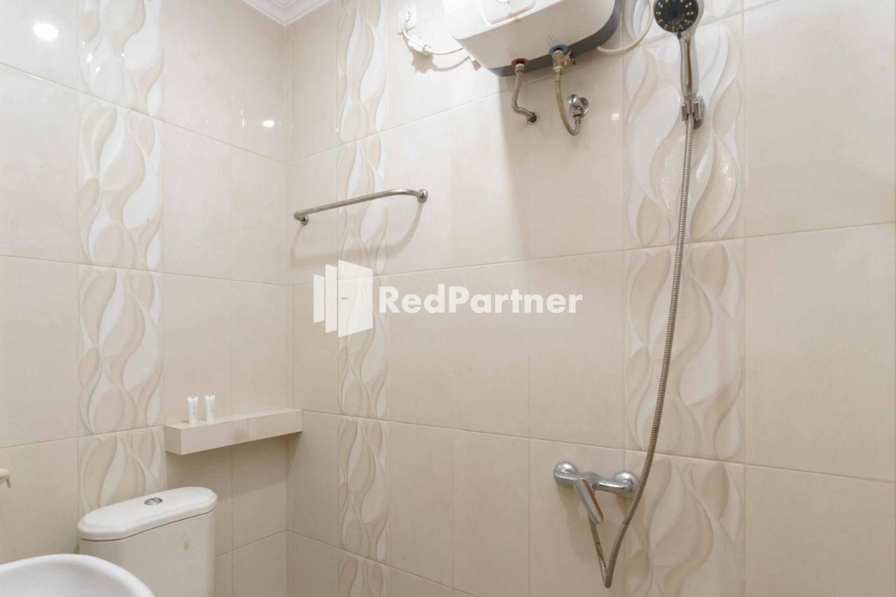 Jo Residence Syariah Redpartner Jacarta Exterior foto