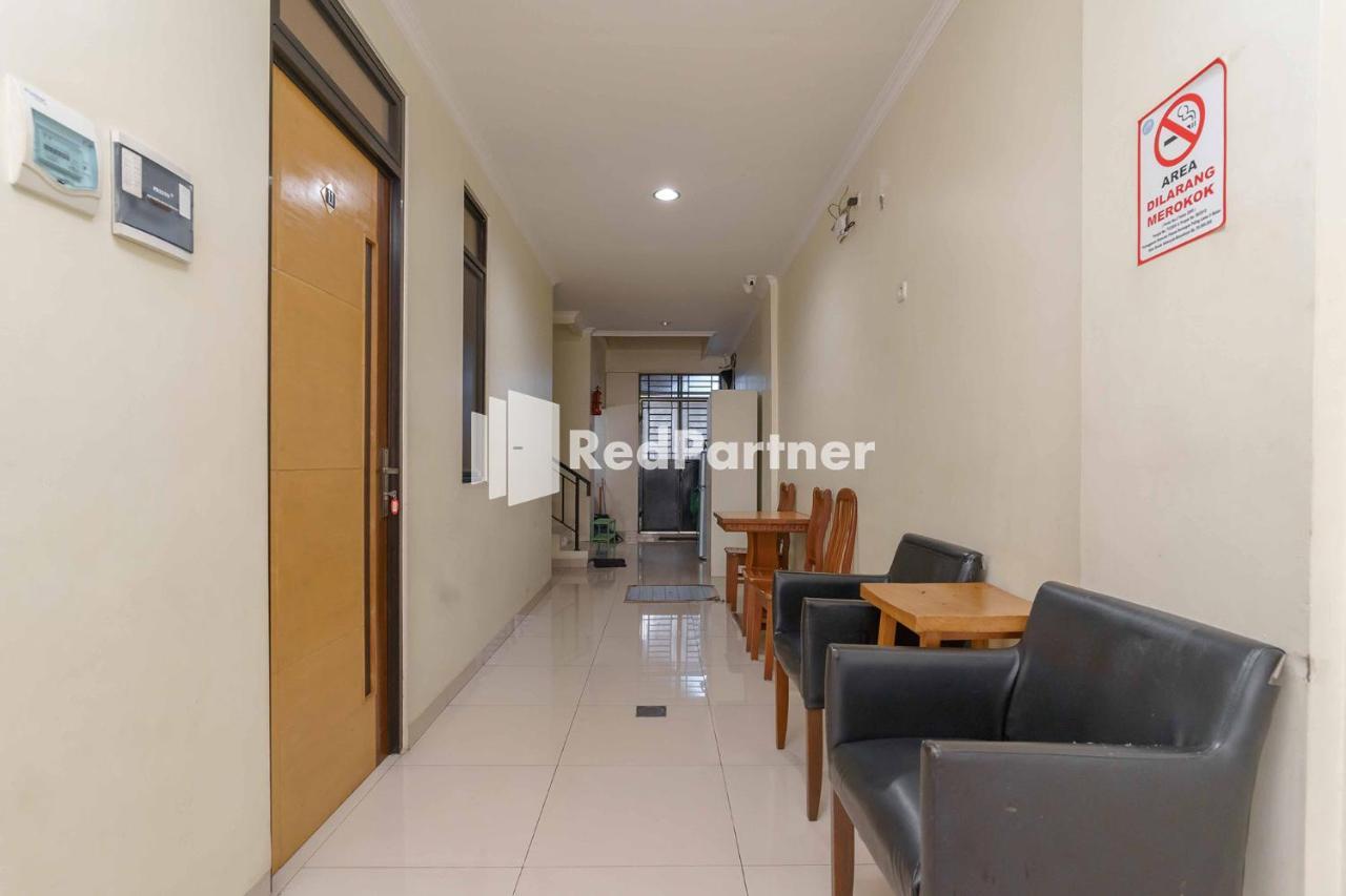 Jo Residence Syariah Redpartner Jacarta Exterior foto